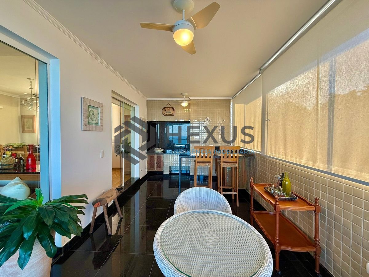 Foto 14 de Apartamento reformado com varanda vista mar e lazer na beira mar no Morro Sorocotuba na Enseada, Guarujá
