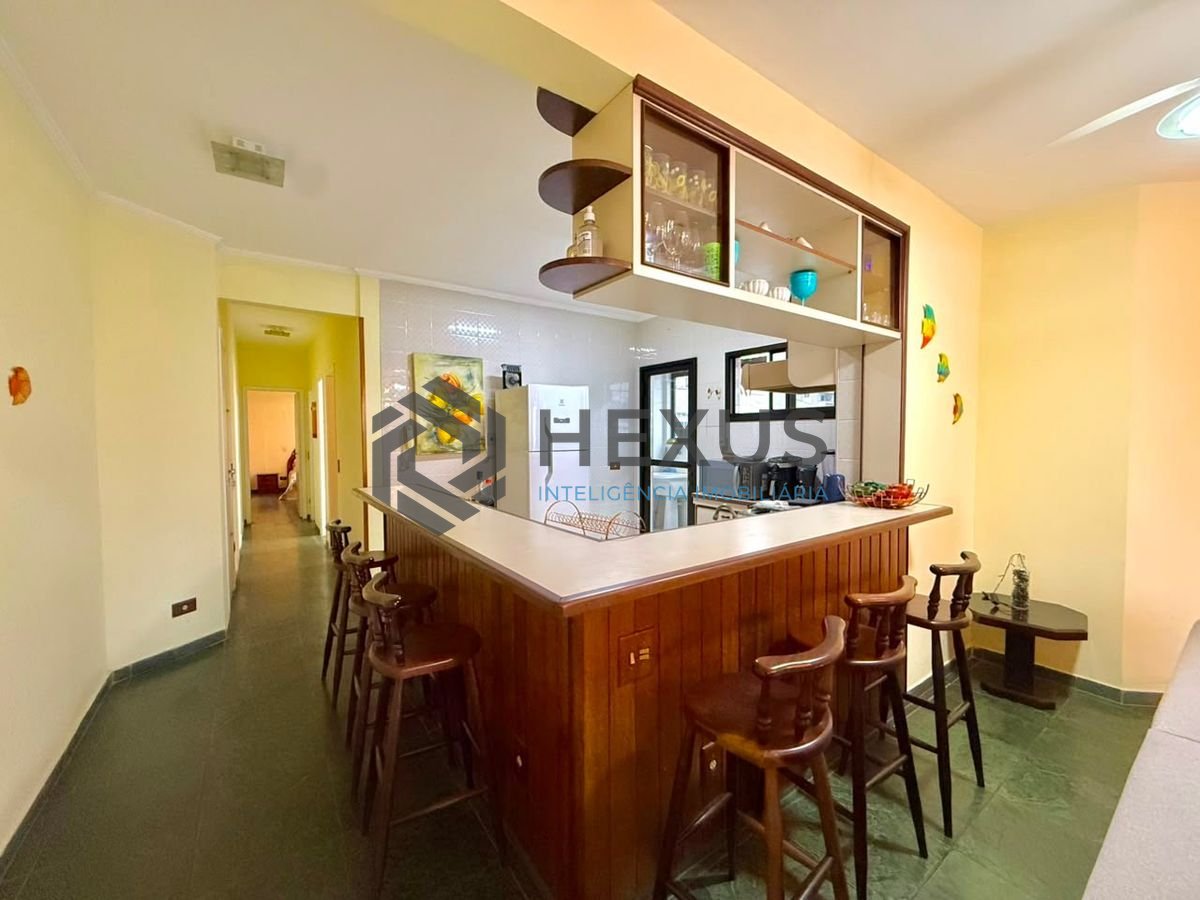 Foto 10 de Apartamento com varanda e lazer a 250m da praia na região do Galhetas no Jardim Astúrias, Guarujá
