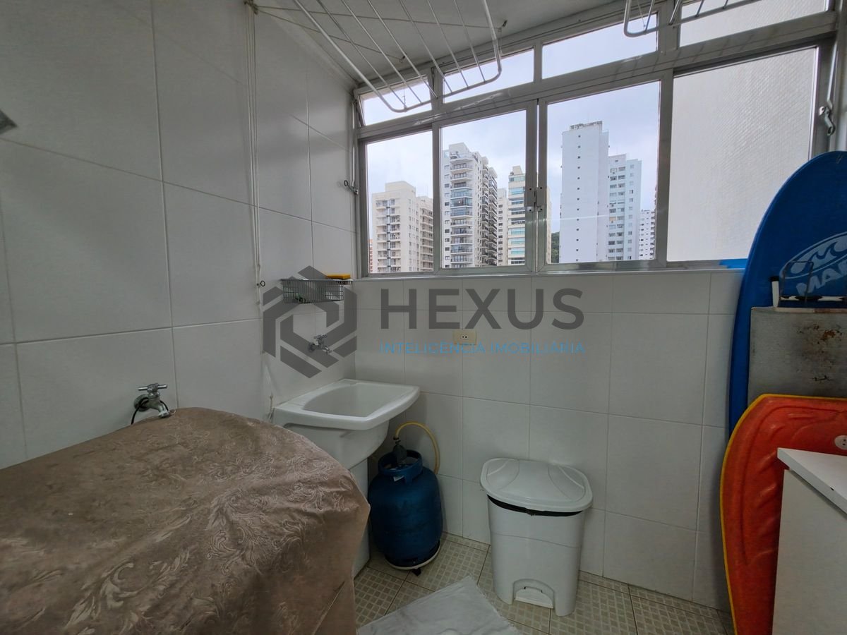 Foto 20 de Apartamento frente mar com vista mar nas Pitangueiras, Guarujá