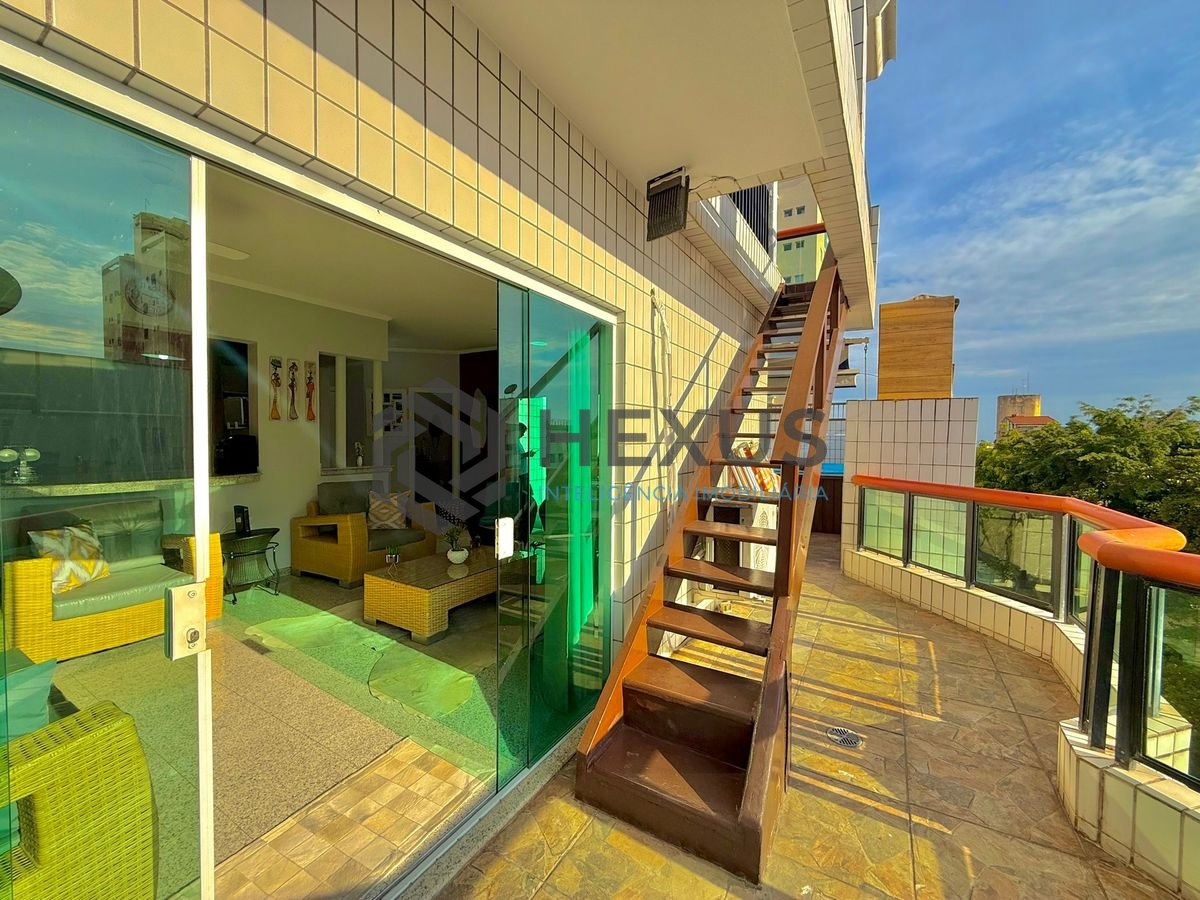 Foto 17 de Cobertura Duplex reformado com varanda vista mar e lazer a 300m da praia na Enseada, Guarujá