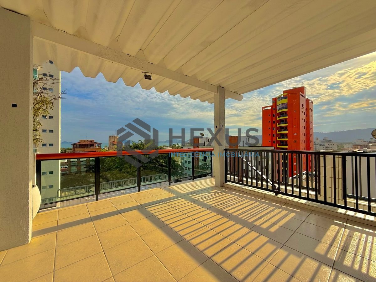 Foto 34 de Cobertura Duplex reformado com varanda vista mar e lazer a 300m da praia na Enseada, Guarujá