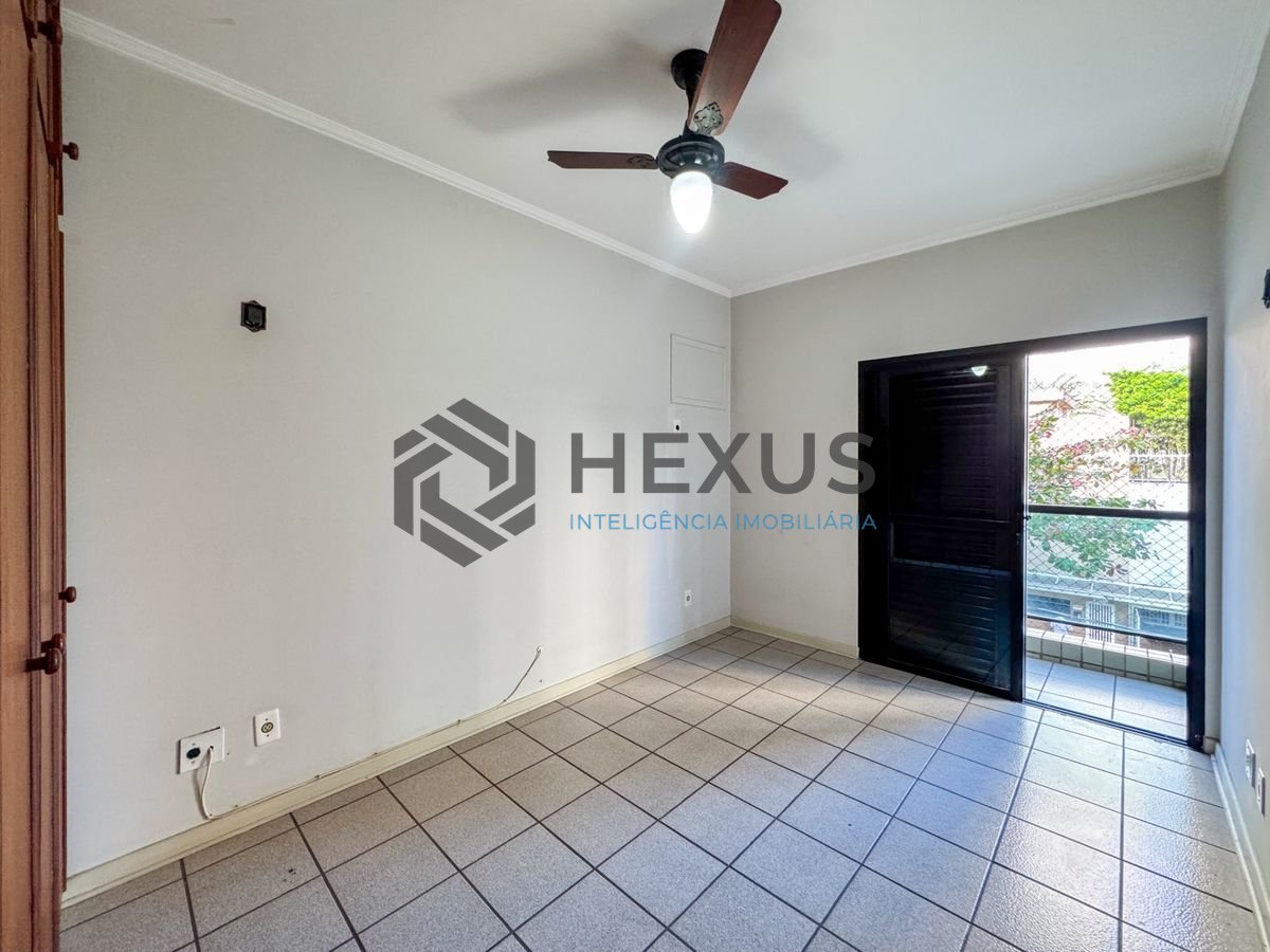 Foto 10 de Apartamento com varanda a 450m da praia no Jardim Astúrias, Guarujá