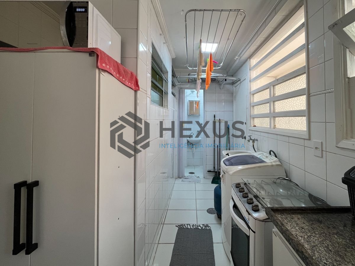 Foto 19 de Apartamento com varanda e lazer a 1 quadra da praia na região da Barra Funda nas Pitangueiras, Guarujá