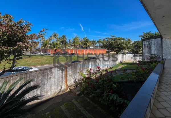 Casa à Venda em Enseada — foto 1