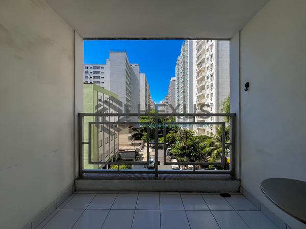 Apartamento à Venda em Pitangueiras — foto 1