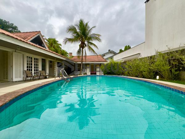Casa à Venda em Balneário Praia do Pernambuco — foto 1