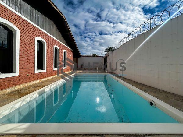 Casa à Venda em Enseada — foto 1